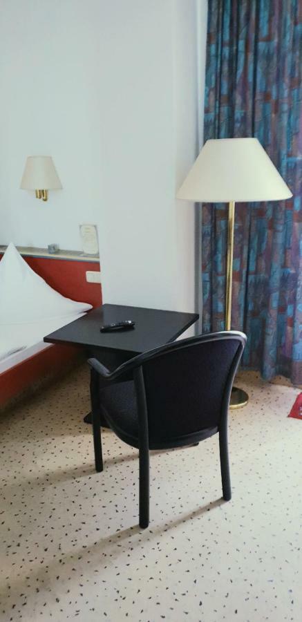 Hotel Bitterfelder Hof Ngoại thất bức ảnh